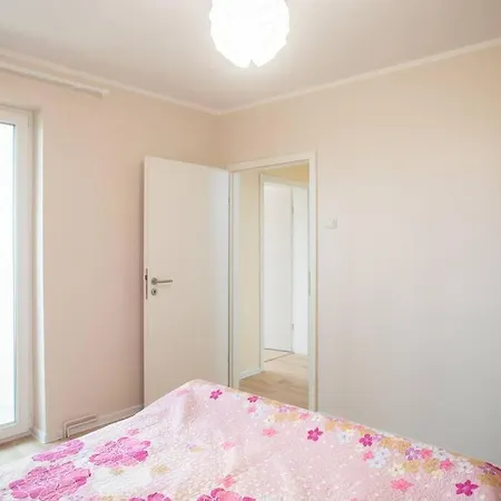 Newly Remodeled, Furnished, 3 Flat With Balcony And Mountain Views In * Cluj-Napoca